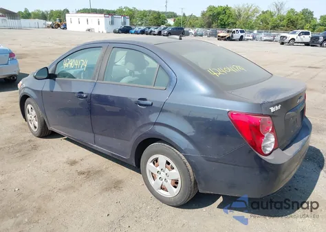 2015 Chevrolet Sonic Ls Auto z USA, uszkodzony, nr VIN 1G1JA5SH4F4135560